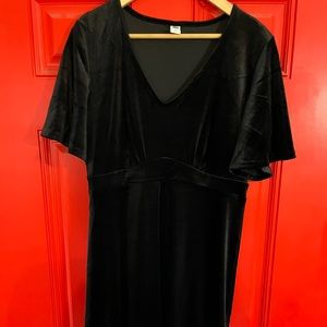 Old Navy black velvet midi dress size Large